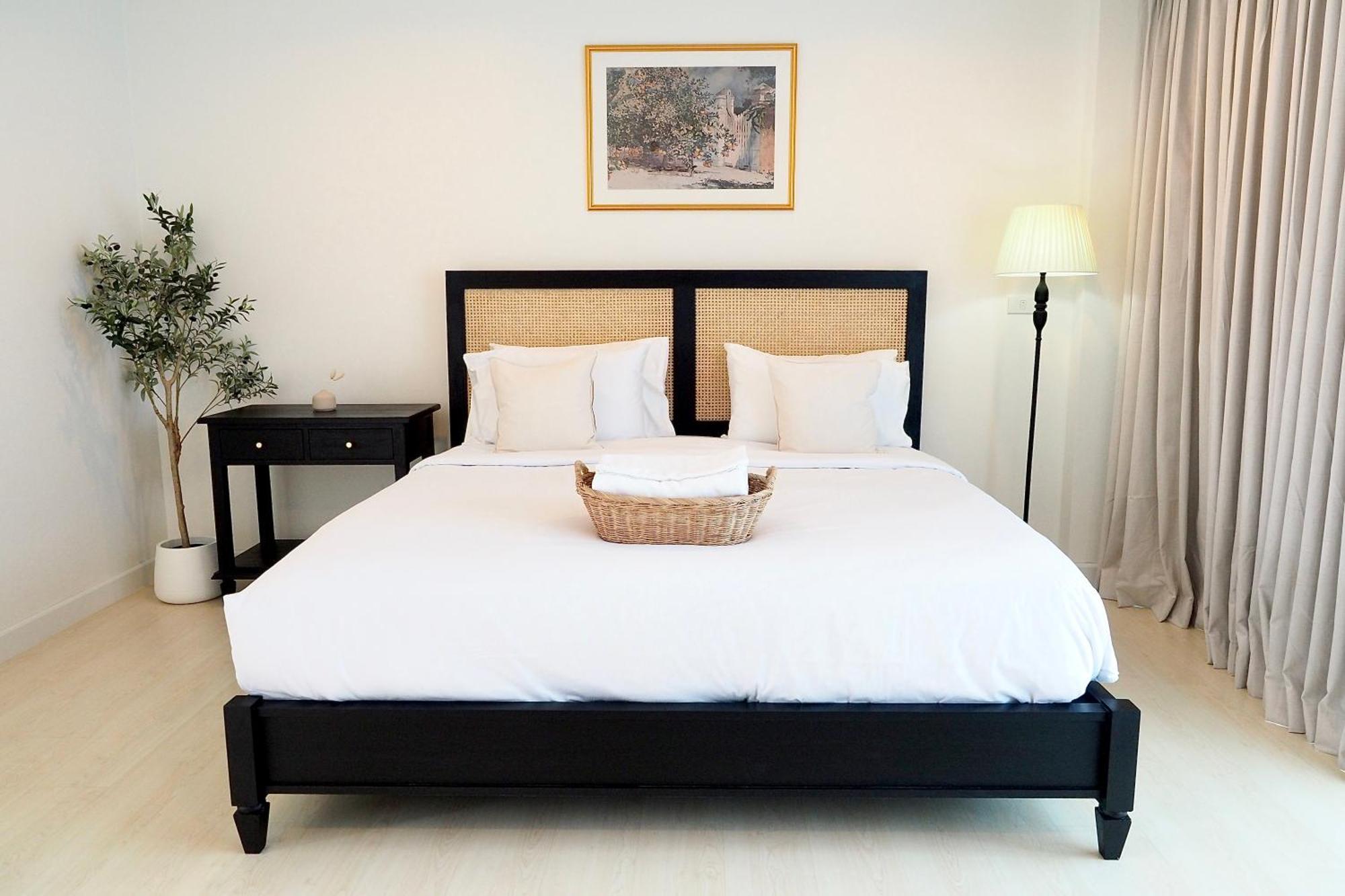 The Beach Bangsaen By Thanthita Next To Wonnapa Beach Free Disney Plus Extérieur photo