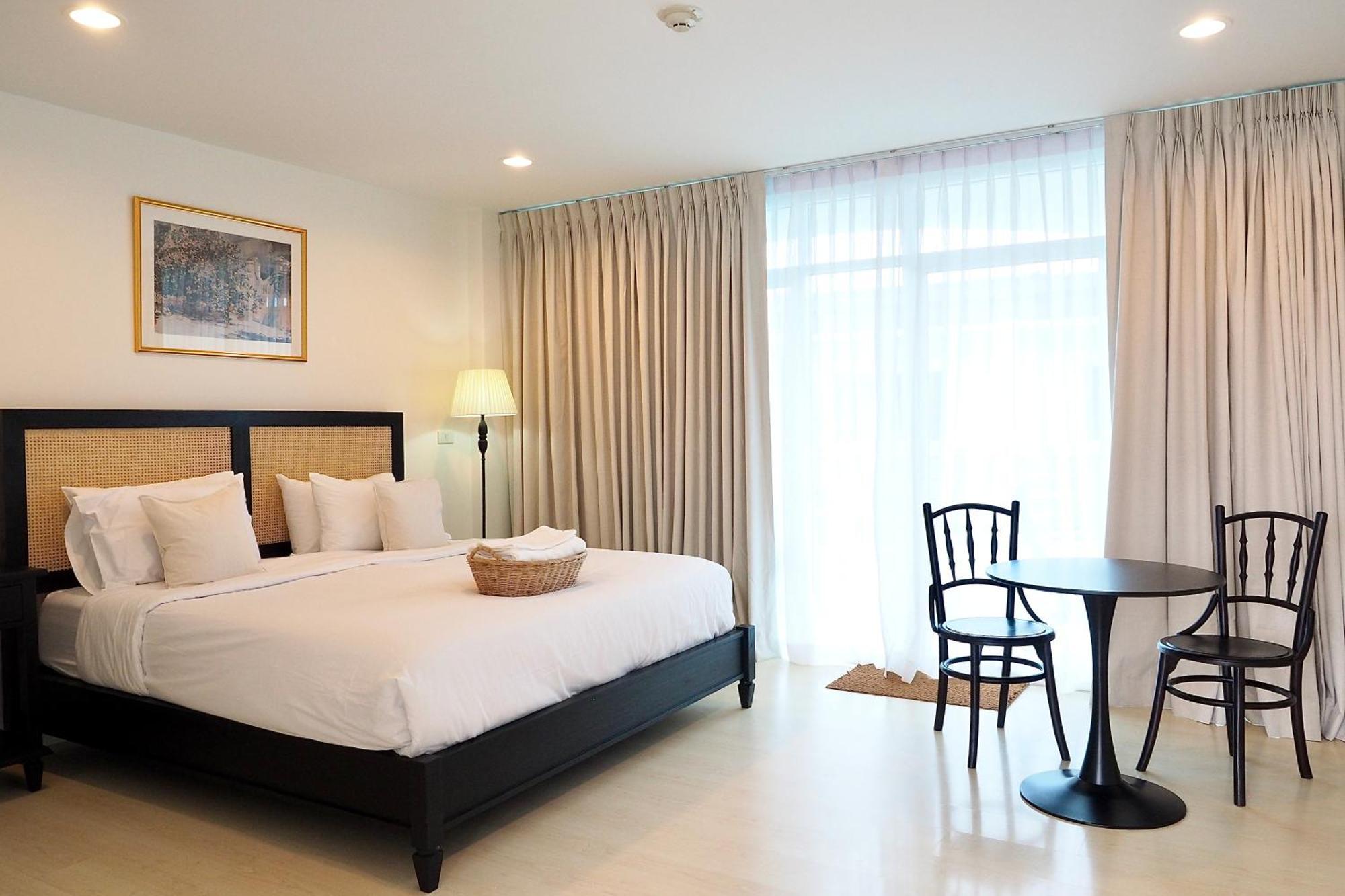 The Beach Bangsaen By Thanthita Next To Wonnapa Beach Free Disney Plus Extérieur photo